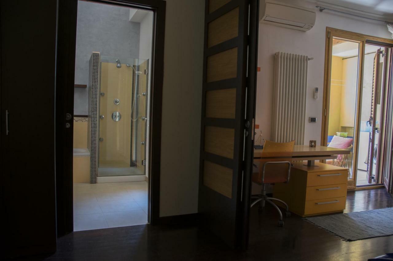 콘베르사노 Casa Domi B&B 외부 사진