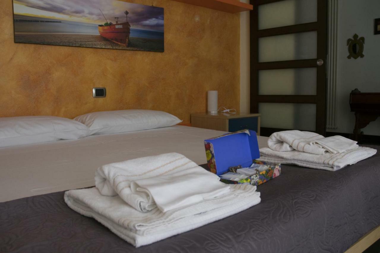 콘베르사노 Casa Domi B&B 외부 사진