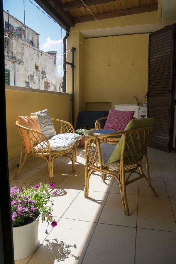 콘베르사노 Casa Domi B&B 외부 사진