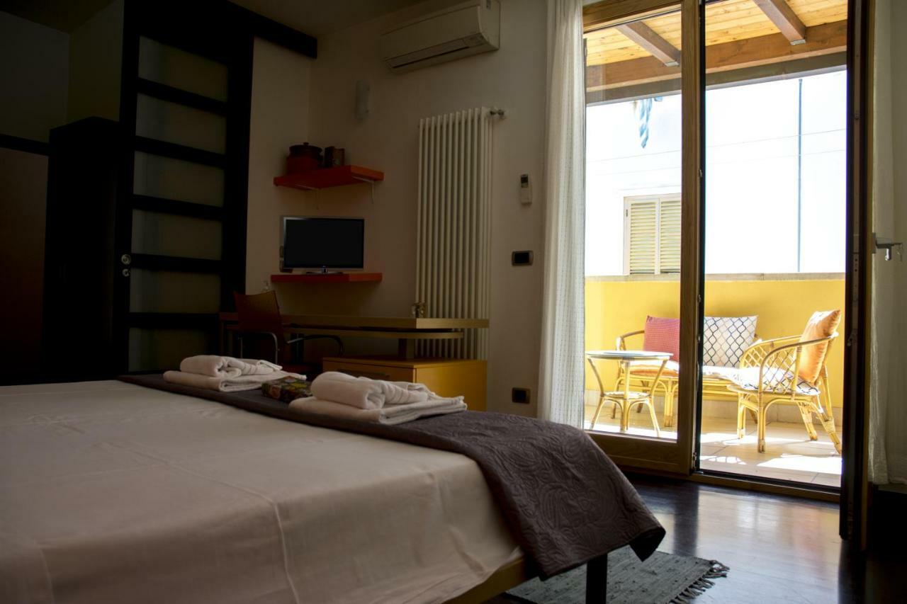 콘베르사노 Casa Domi B&B 외부 사진